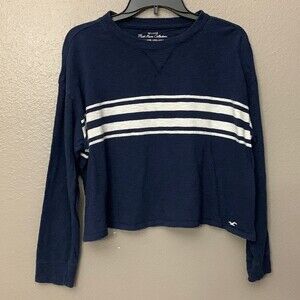 Hollister must have collection cropped Crew Neck Long Sleeve Sweater Too Medium